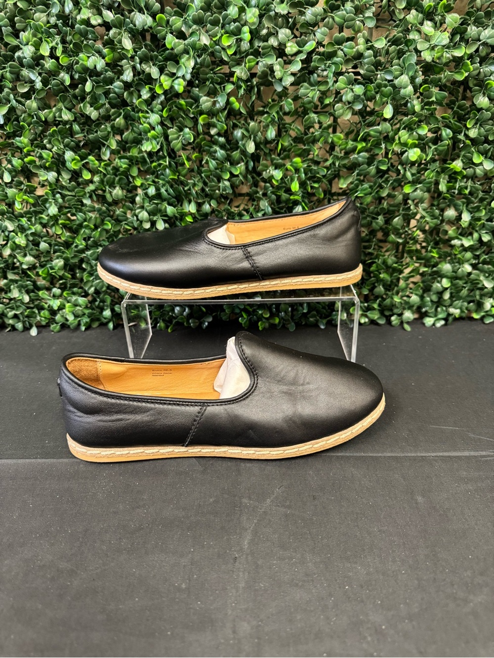 Charix Black Slip-On - W6.5